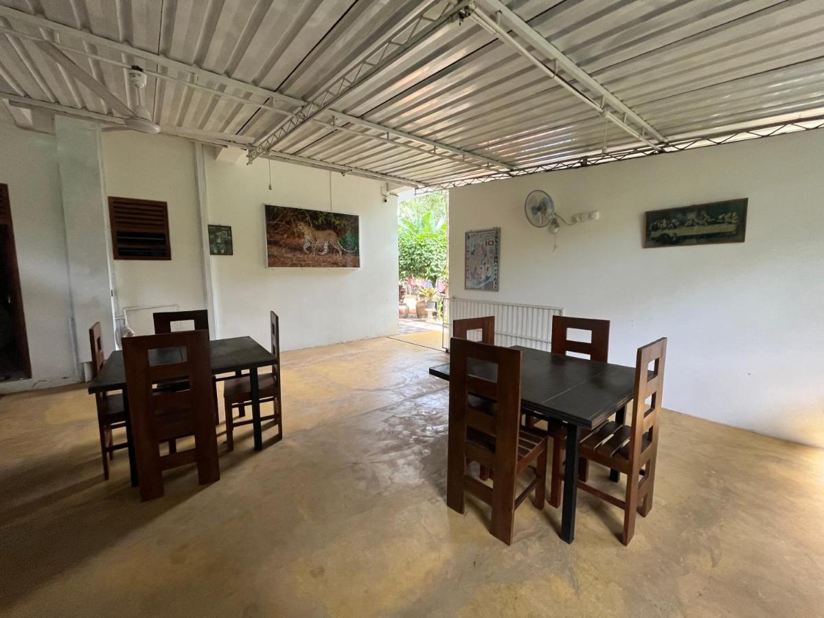 Jami River Side Hotel & Yala Safari Place Tissamaharama Bagian luar foto